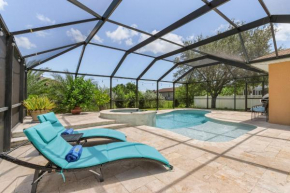 Hot Tub, Heated Pool, Quiet Neighborhood